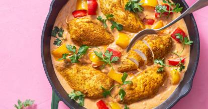 All-in-One Hähnchenbrust mit cremiger Tomaten-Paprika-Soße
