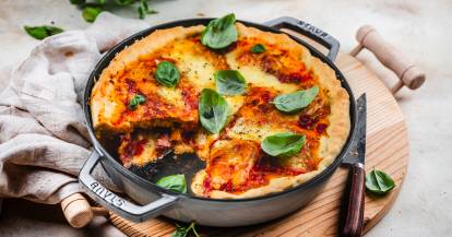 American Deep Dish Pizza