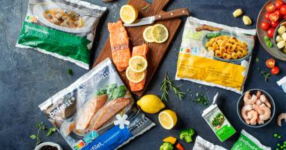 Tiefkühlkost von bofrost* auf dunklem Untergrund