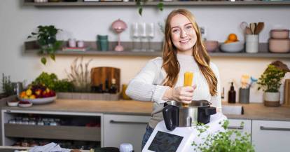 Isy macht Spaghetti in den Monsieur Cuisine