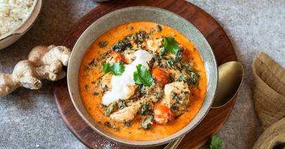 Tomaten-Spinat Curry mit Hähnchen