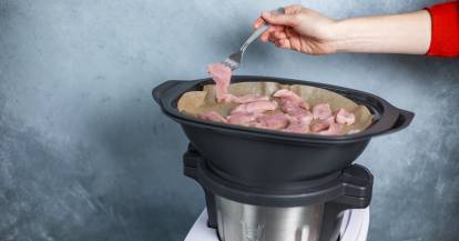 Putengeschnetzeltes im Dampfgaraufsatz des Monsieur Cuisine