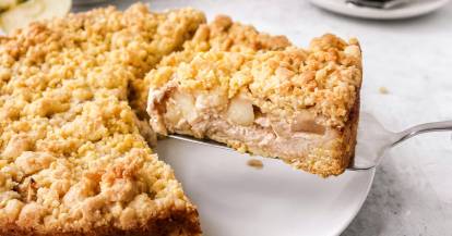 Apfelkuchen mit Streusel und Schmand