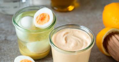 Mayo aus gekochten Eiern