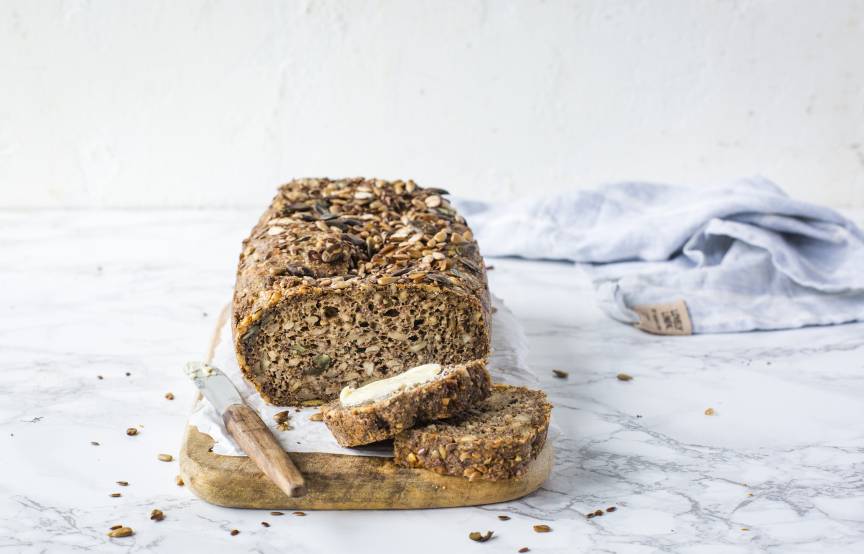 Low-Carb-Brot mit Nüssen