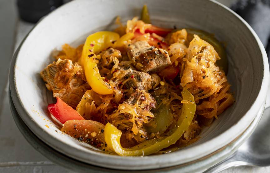 Ungarischer Sauerkraut-Gulasch-Eintopf