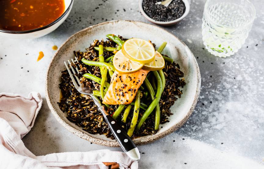 Wildreis mit Teriyaki-Lachs