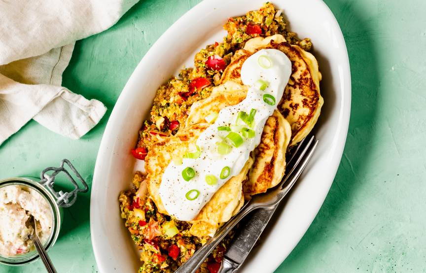 Quarktaler mit Brokkoli-Radieschen-Frühlingszwiebel-Salat