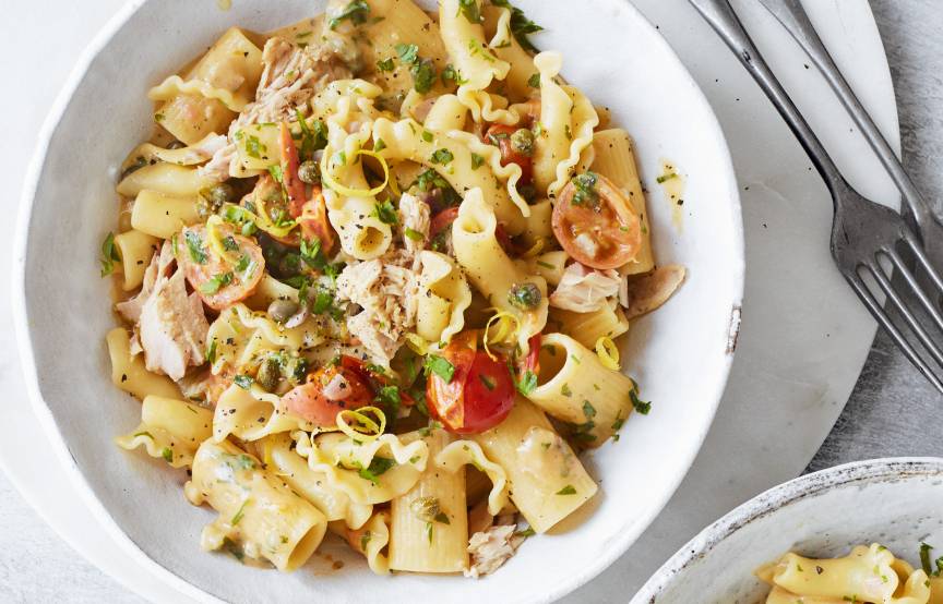 Zitronenpasta mit Thunfisch und Kapern