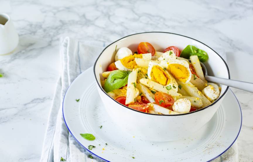 Spargelsalat mit Ei