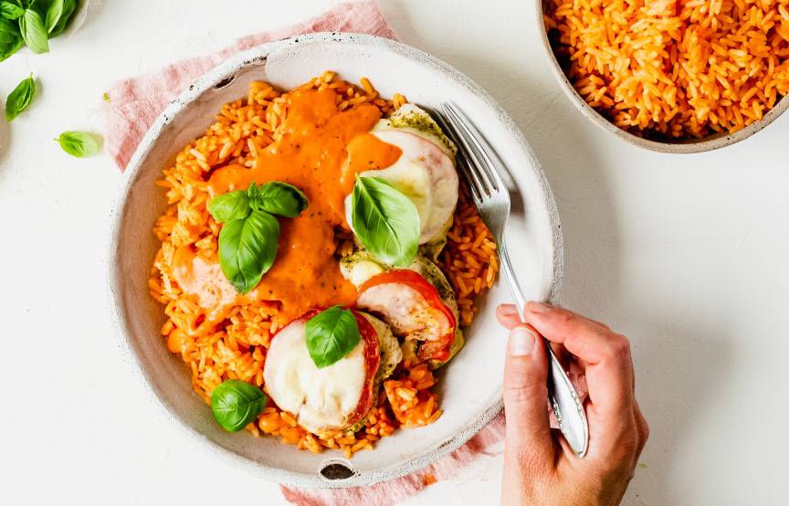 Tomate-Mozzarella-Hähnchen mit Reis