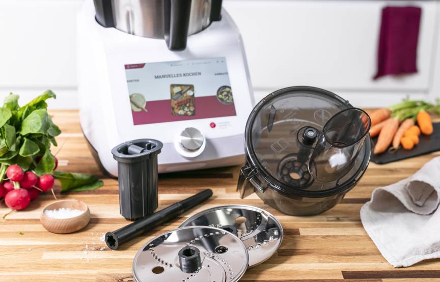 Monsieur Cuisine mit dem WunderSlicer® Zubehör