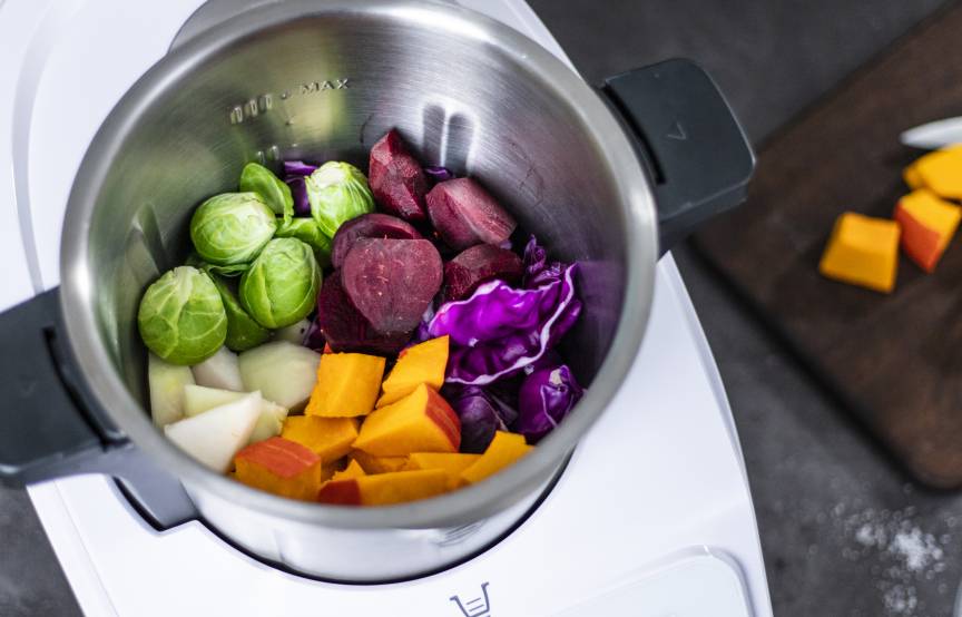 Buntes Gemüse im Mixtopf