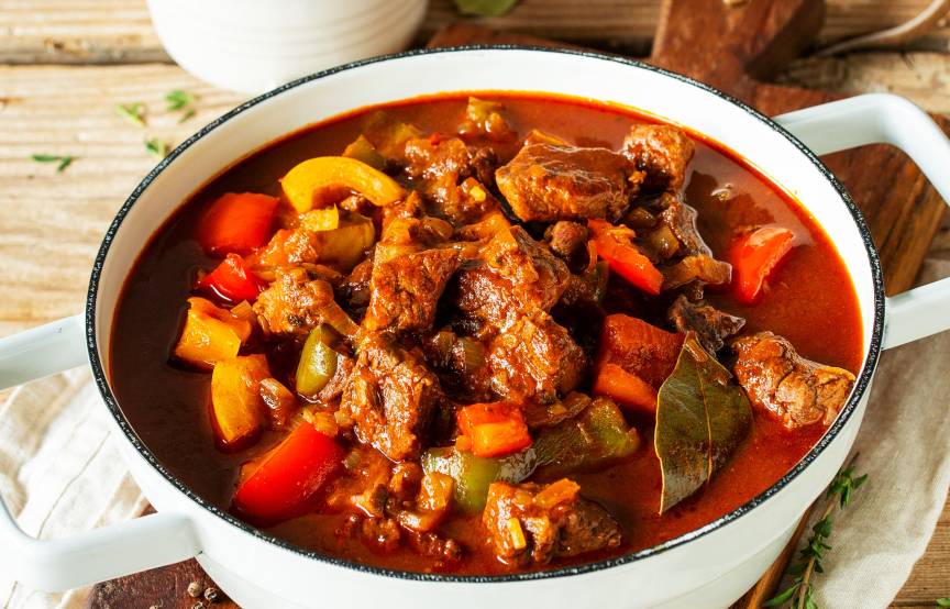 Würziger Räubertopf mit Paprika