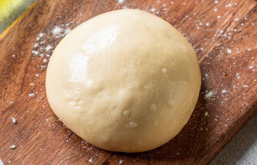 Basisrezept Flammkuchenteig