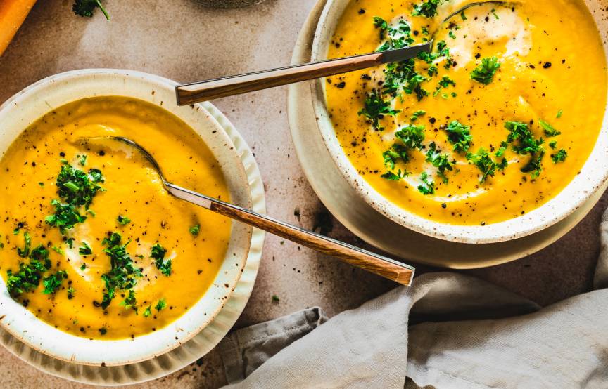 Low-Carb-Gemüsecremesuppe