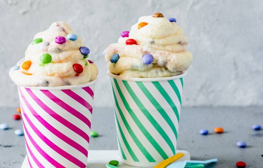 „McFlurry“ Eis mit „Smarties“