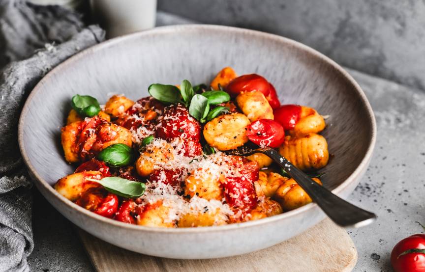 15-Minuten-Gnocchi mit Knoblauch-Tomaten