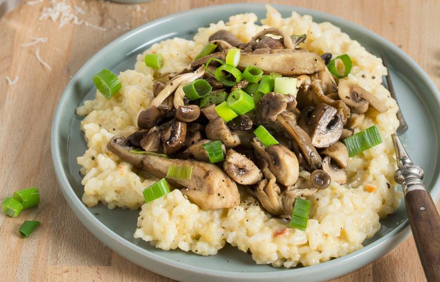 Pilzrisotto mit gebratenen Pilzen