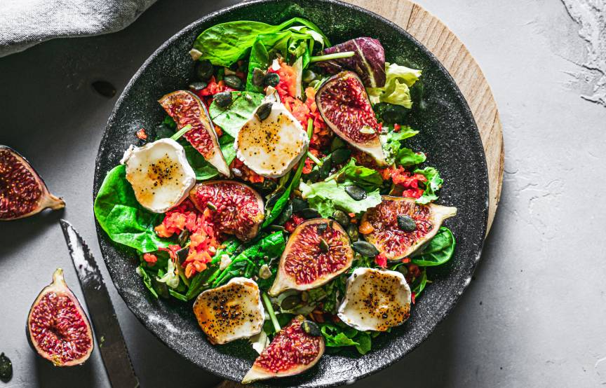 Salat mit Feigen und Ziegenkäse