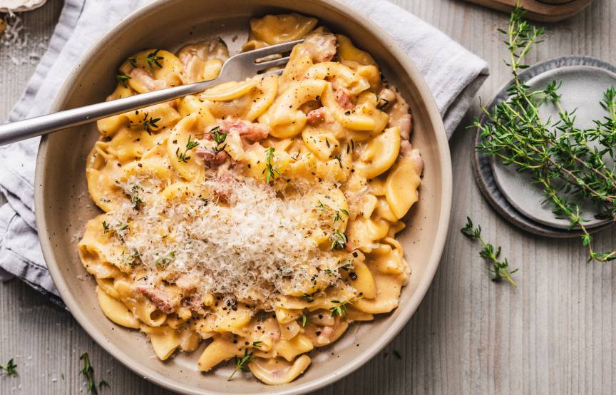 Speck-und-Zwiebel-One-Pot-Pasta