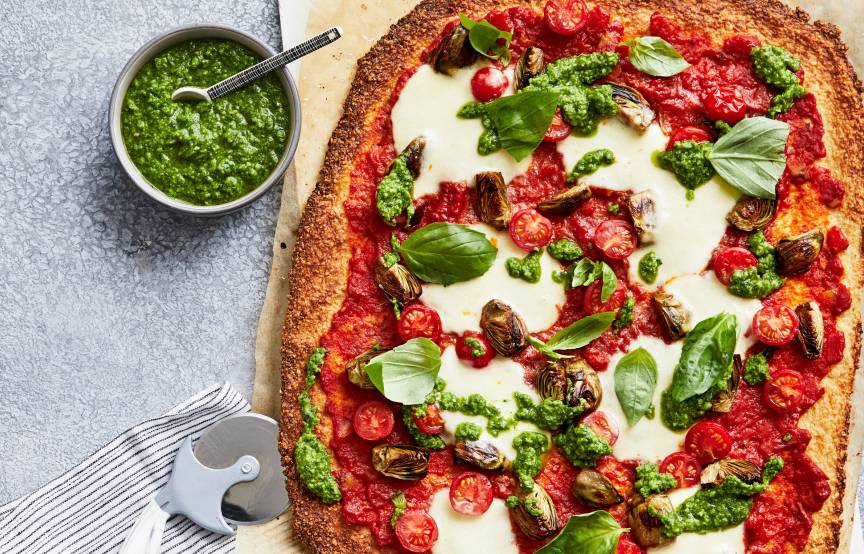 Blumenkohlpizza mit Erbsen-Pesto