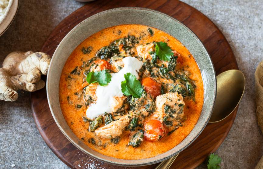 Tomaten-Spinat Curry mit Hähnchen