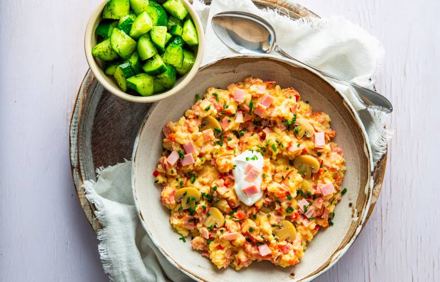 Low-Carb-Blumenkohl-„Risotto“ mit Schinken