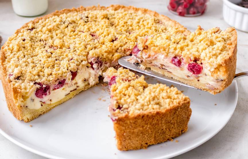 Stracciatella Streuselkuchen mit Kirschen