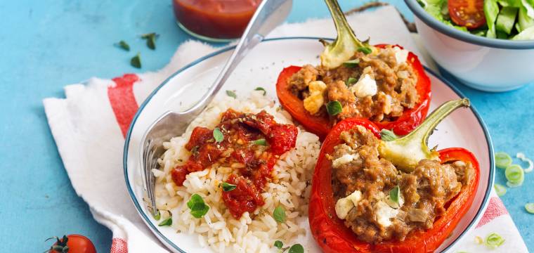 Gefüllte Paprika mit Hackfleisch und Feta