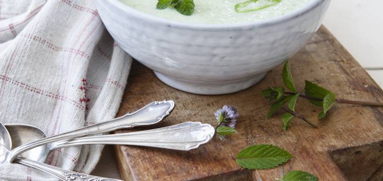 Kalte Gurkensuppe