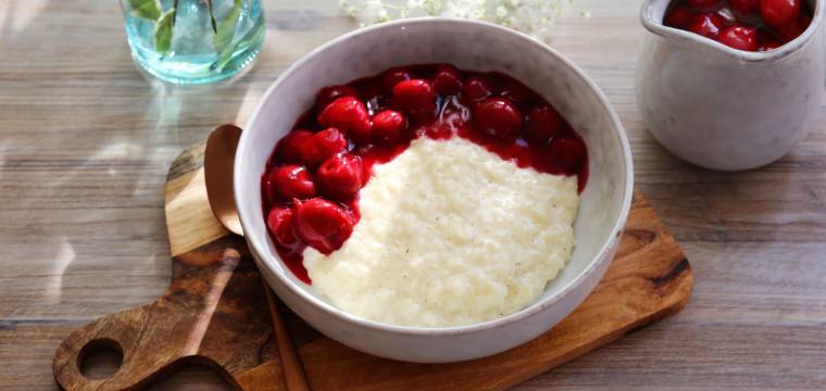 Milchreis mit heißen Kirschen Milchreis mit heißen Kirschen