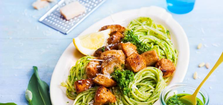 Spaghettini mit Hähnchen und Bärlauchpesto Spaghettini mit Hähnchen und Bärlauchpesto
