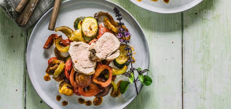 Zartes Schweinefilet mit Ofengemüse