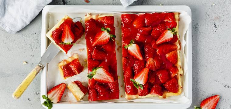 Schneller Erdbeerkuchen vom Blech