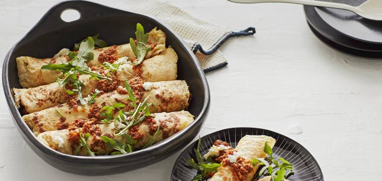 Pfannkuchen mit Bolognese Füllung Pfannkuchen mit Bolognese Füllung