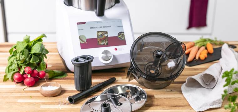 Monsieur Cuisine mit dem WunderSlicer® Zubehör