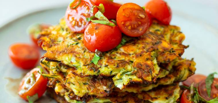Zucchini-Feta-Puffer