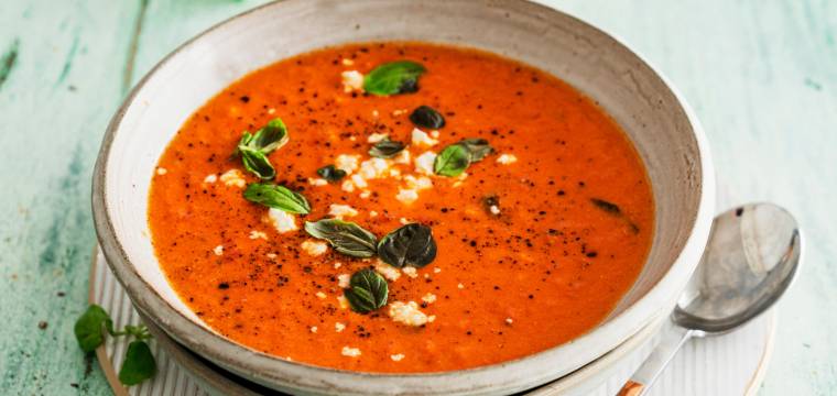 Tomatensuppe mit Feta Tomatensuppe mit Feta