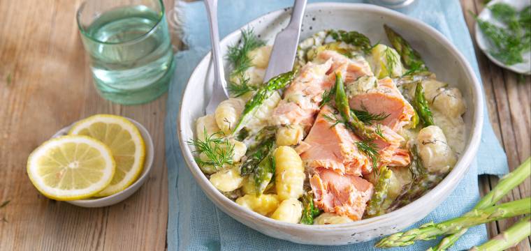 Lachs-Spargel-Gnocchi mit Dill-Rahm Lachs-Spargel-Gnocchi mit Dill-Rahm