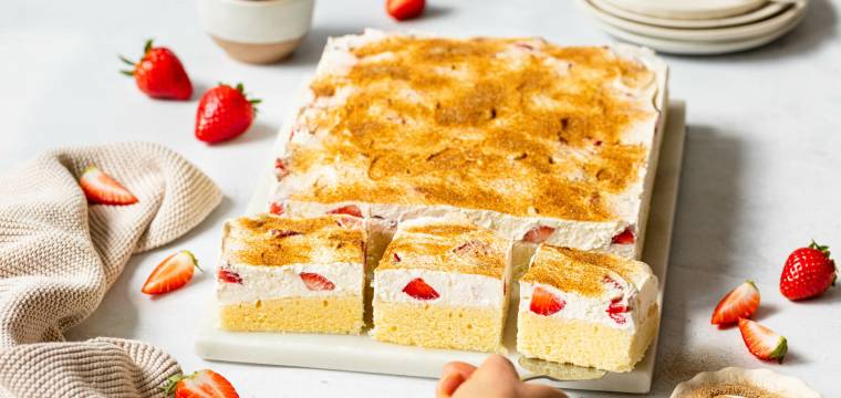 Fantakuchen mit Erdbeeren