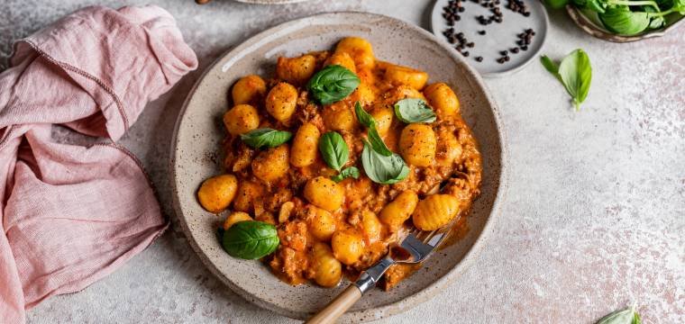 15-Minuten-Gnocchi mit Hackfleischsoße