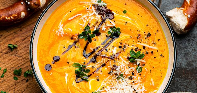 Parmesan-Kürbissuppe