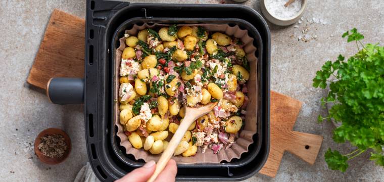 5-Zutaten-Schinken-Feta-Gnocchi im Airfryer 5-Zutaten-Schinken-Feta-Gnocchi im Airfryer