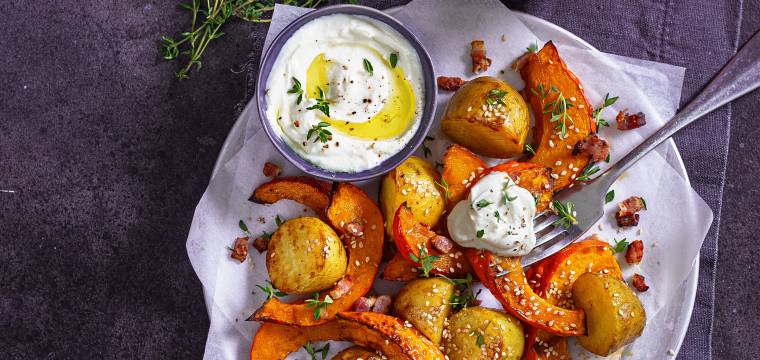 Kürbis-Kartoffel-Wedges mit Whipped Feta