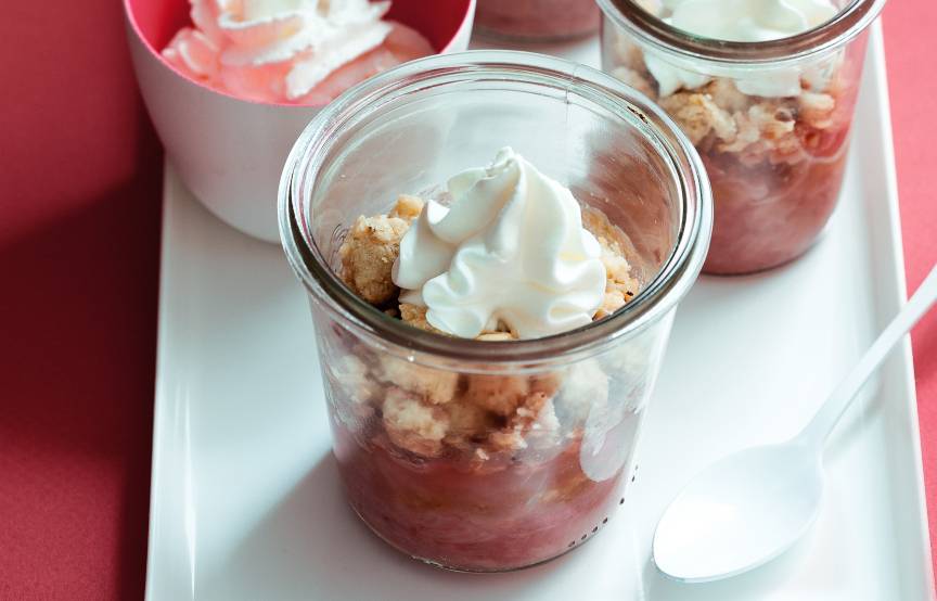 Rhabarber-Crumble im Glas mit dem Monsieur Cuisine | ZauberMix Rhabarber-Crumble im Glas mit dem Monsieur Cuisine | ZauberMix