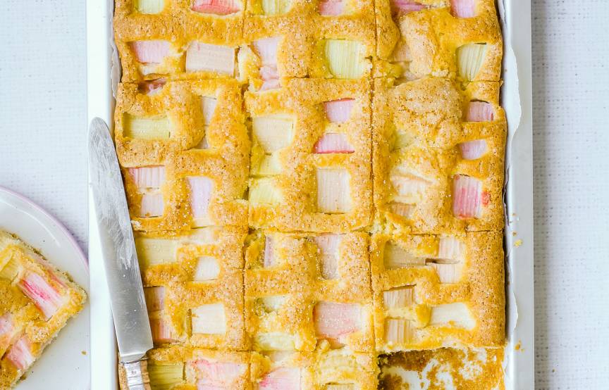 Rhabarberkuchen vom Blech mit dem Monsieur Cuisine | ZauberMix
