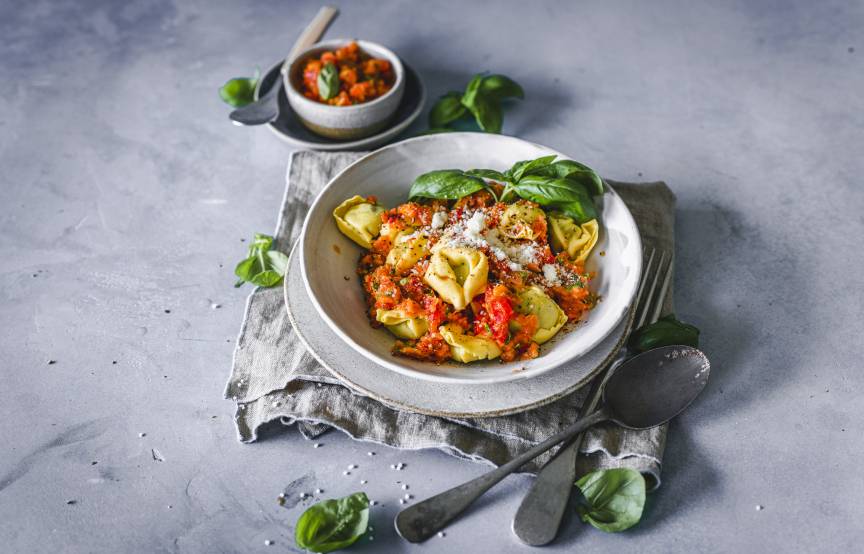 Tortellini mit Tomatensoße im Monsieur Cuisine | ZauberMix