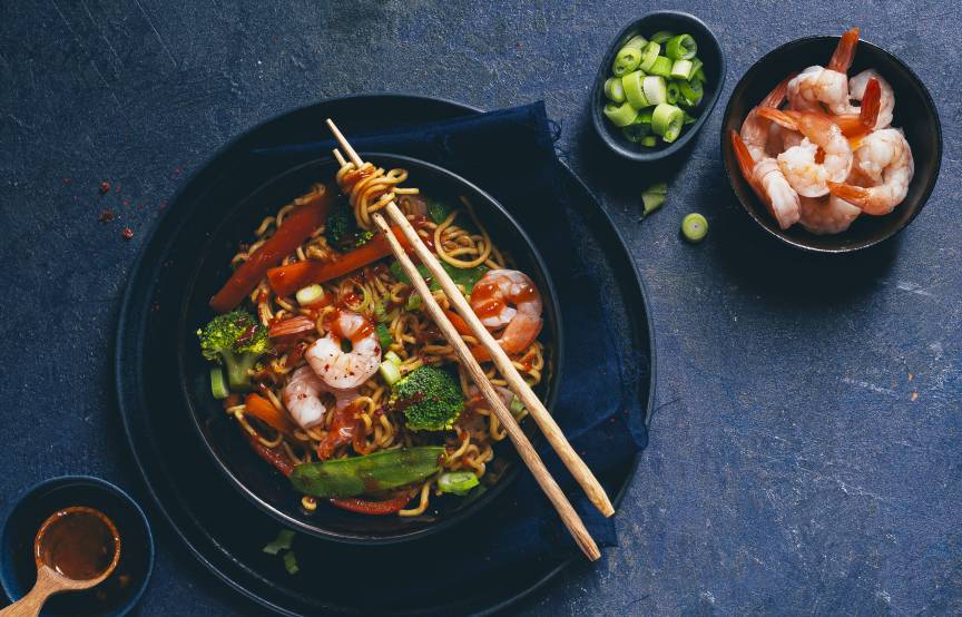 Ramen Stir Fry mit Shrimps im Monsieur Cuisine | ZauberMix
