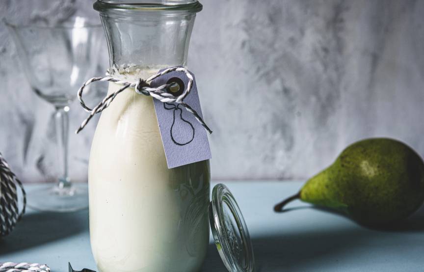 Marzipanlikör mit Birne mit dem Monsieur Cuisine | ZauberMix Marzipanlikör mit Birne mit dem Monsieur Cuisine | ZauberMix